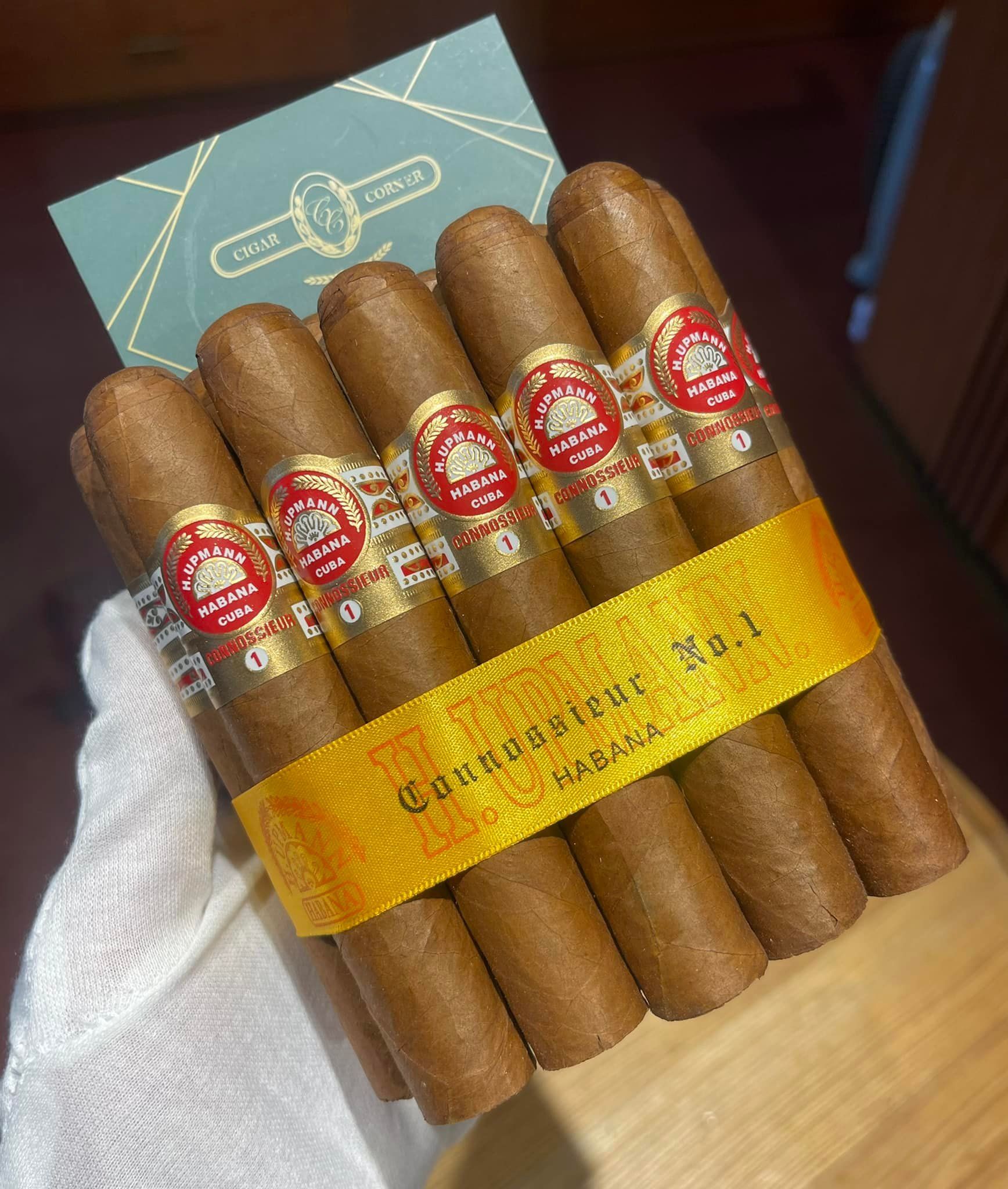 H.Upmann Connoisseur No.1 - Cigar Corner