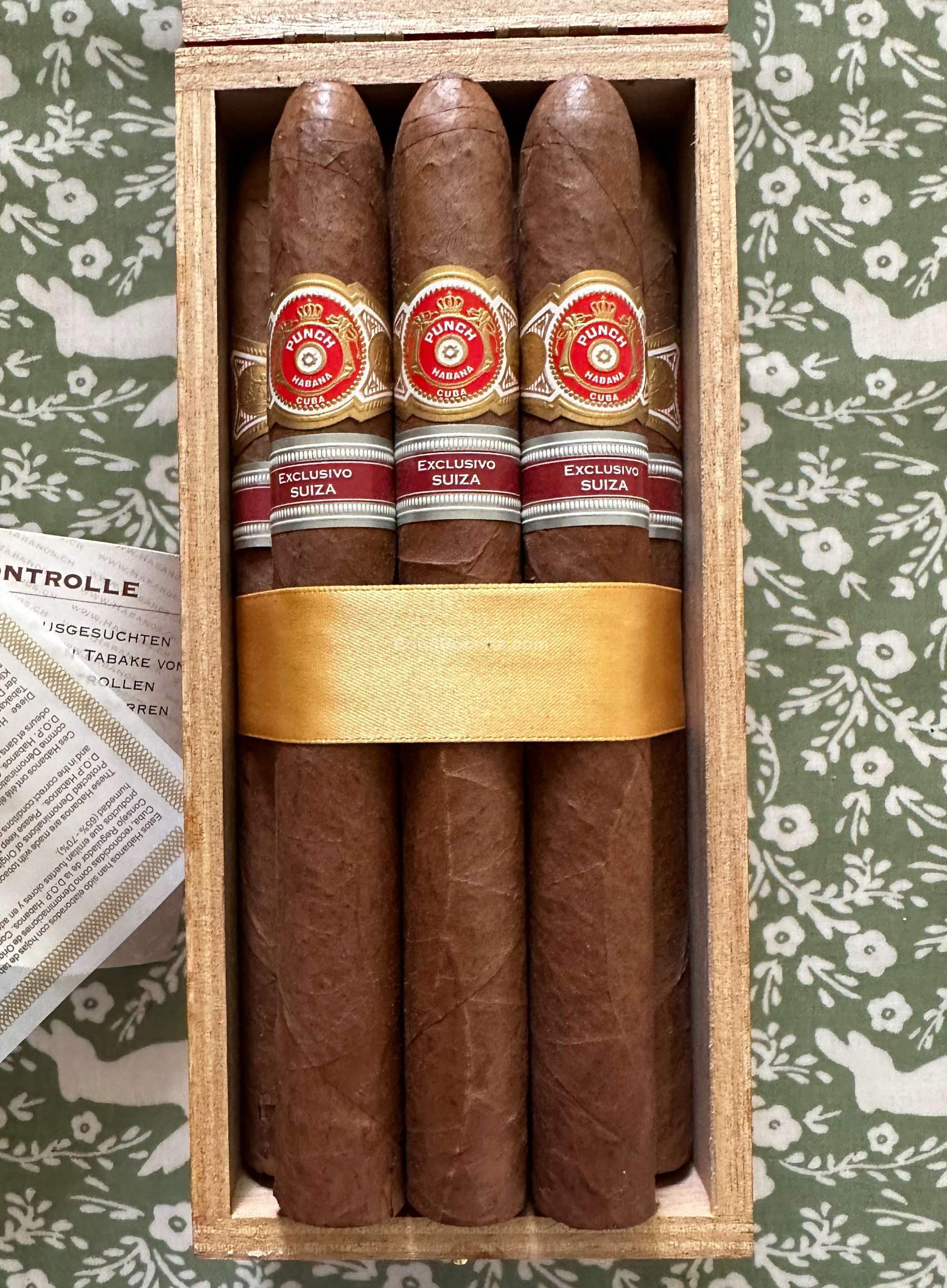 Punch Clasicos Edición Regional Suiza 2011 Varnished 8-9-8 Box of 10 ...