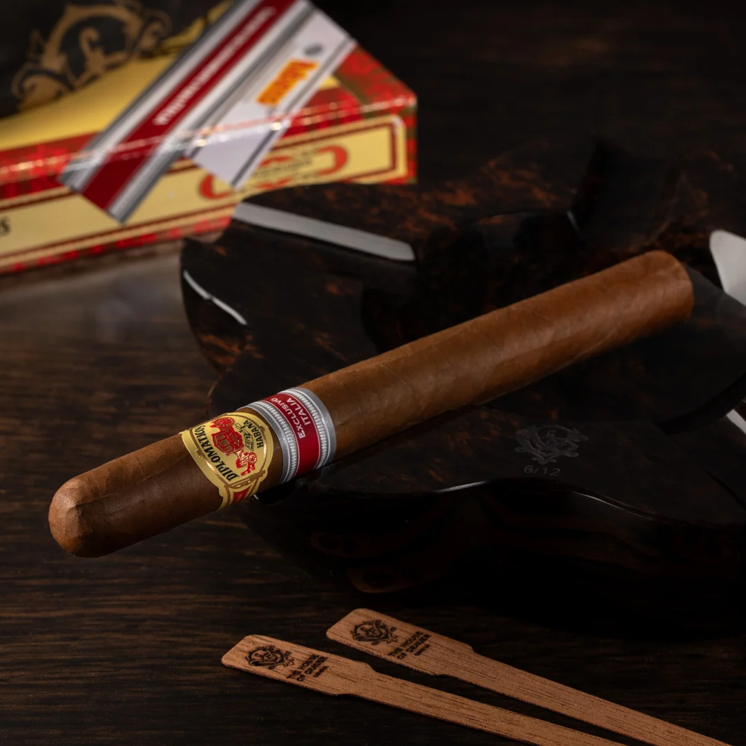 Diplomáticos Legendario Edición Regional Italia 2023 - Cigar news ...