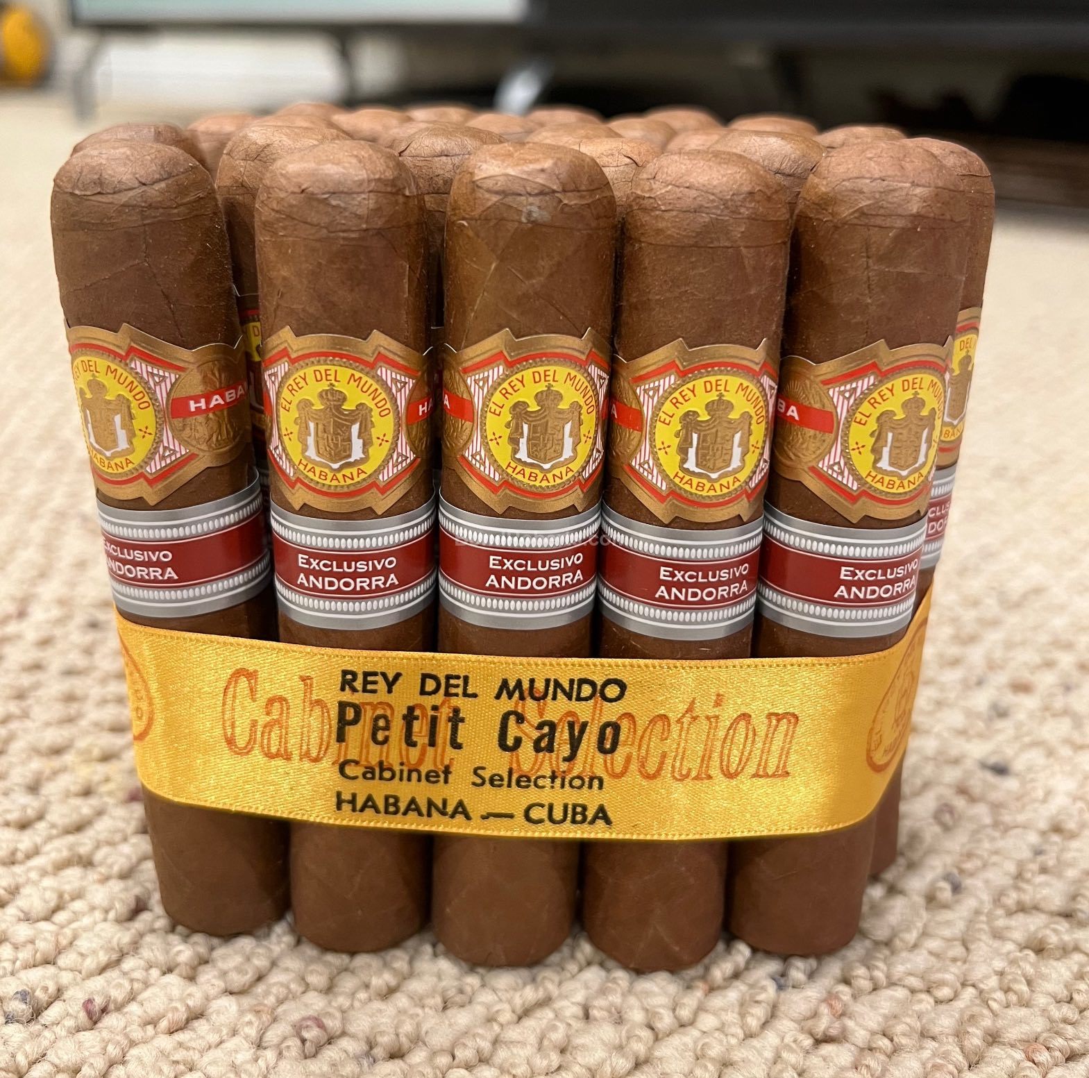 El Rey del Mundo Petit Cayo 世界之王小礁岛（安道尔地区限量 2018）