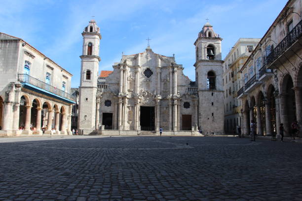San Cristóbal de La Habana 圣克里斯托瓦尔·德·拉·哈瓦那 工匠街（皇冠） 雪茄资料