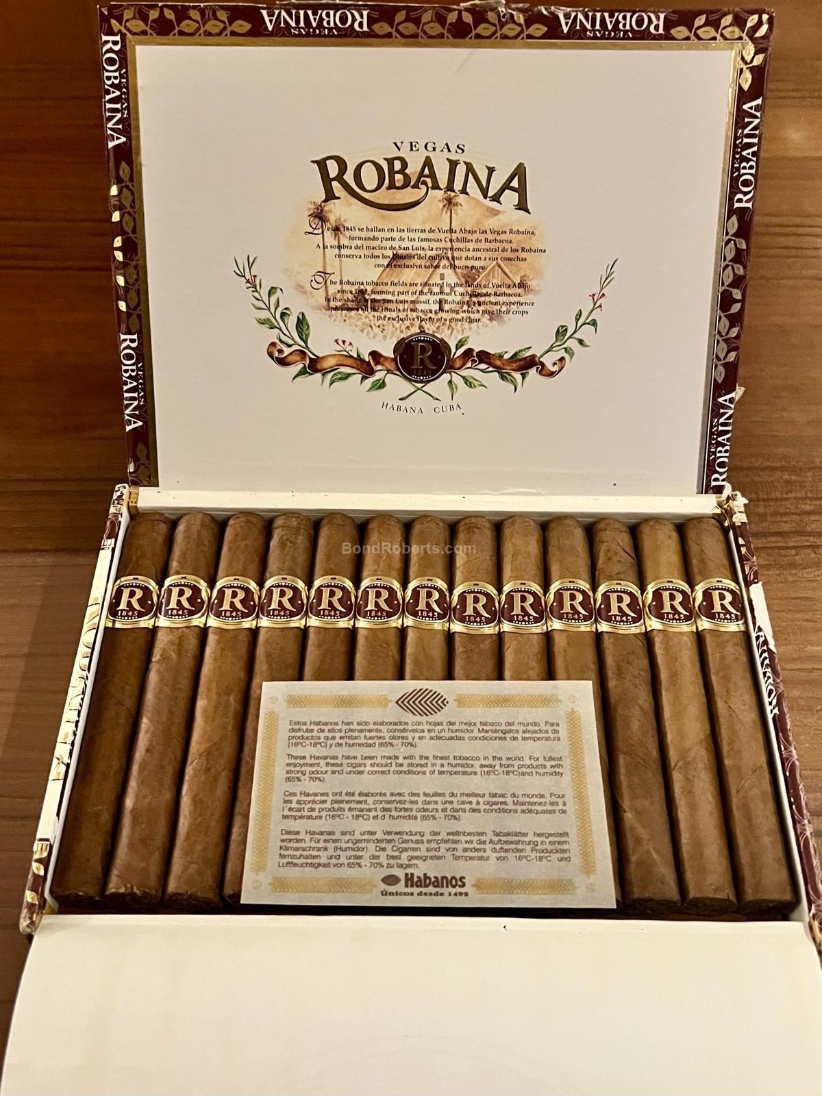Vegas Robaina Familiar 1999 Dress Box of 25 cigars 38305