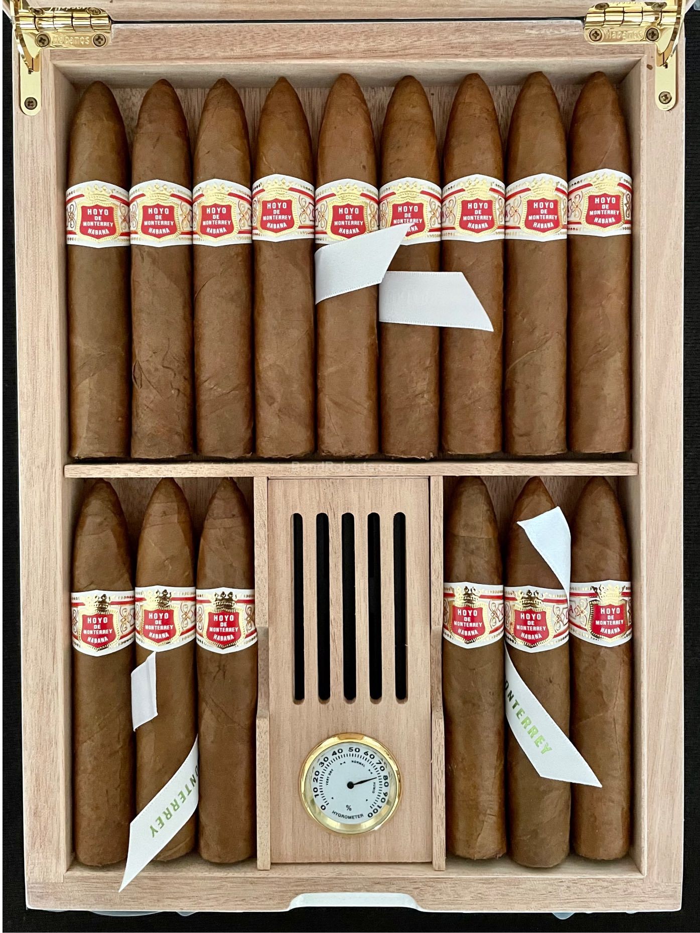 Hoyo de Monterrey Petit Belicoso Duty Free and Travel Retail Series ...