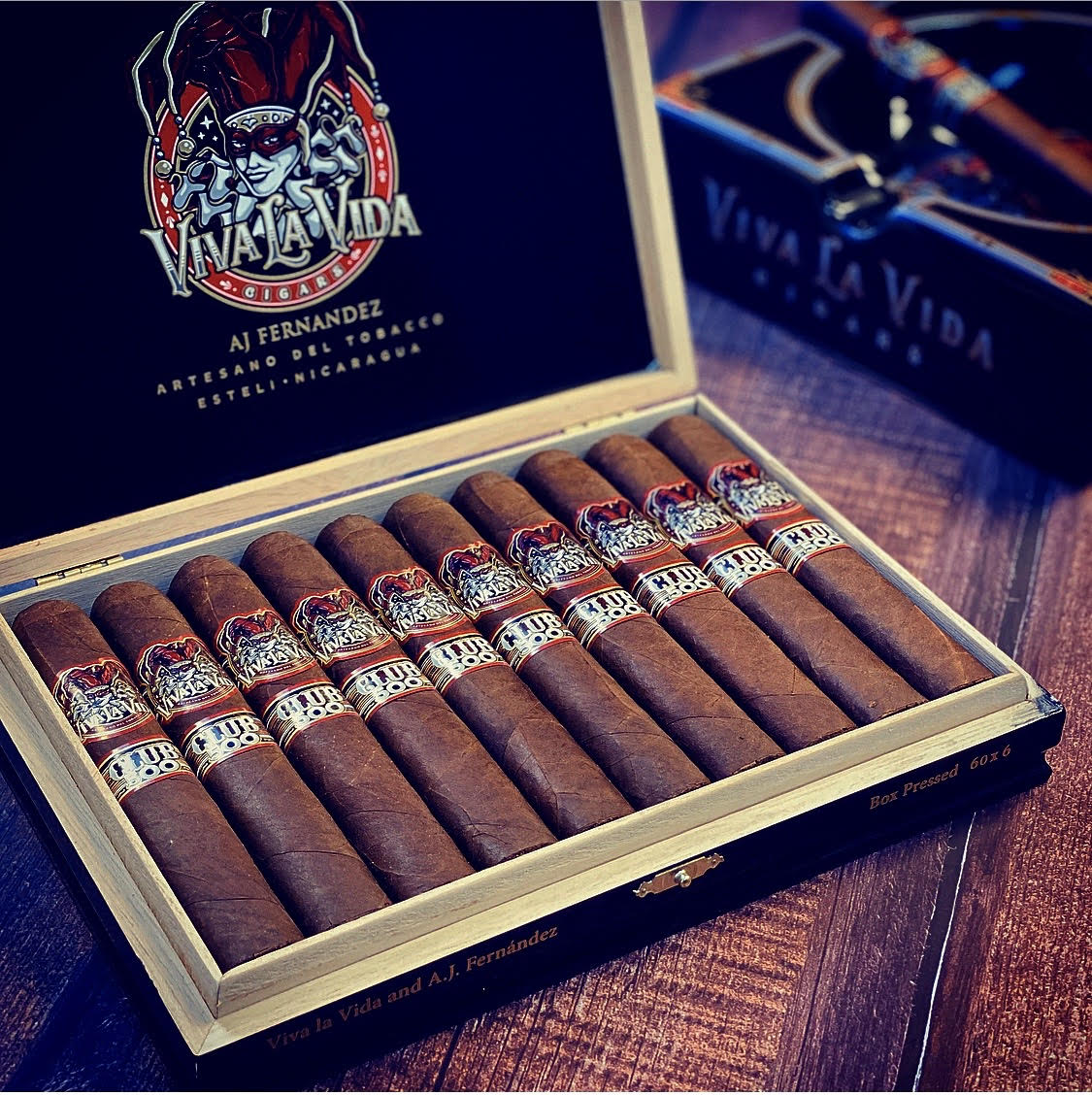 Artesano del Tobacco 阿特萨诺烟草 生命万岁 俱乐部500 雪茄资料