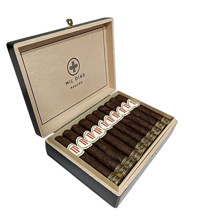 E.P. Carrillo 千日马杜罗 罗布图 雪茄资料