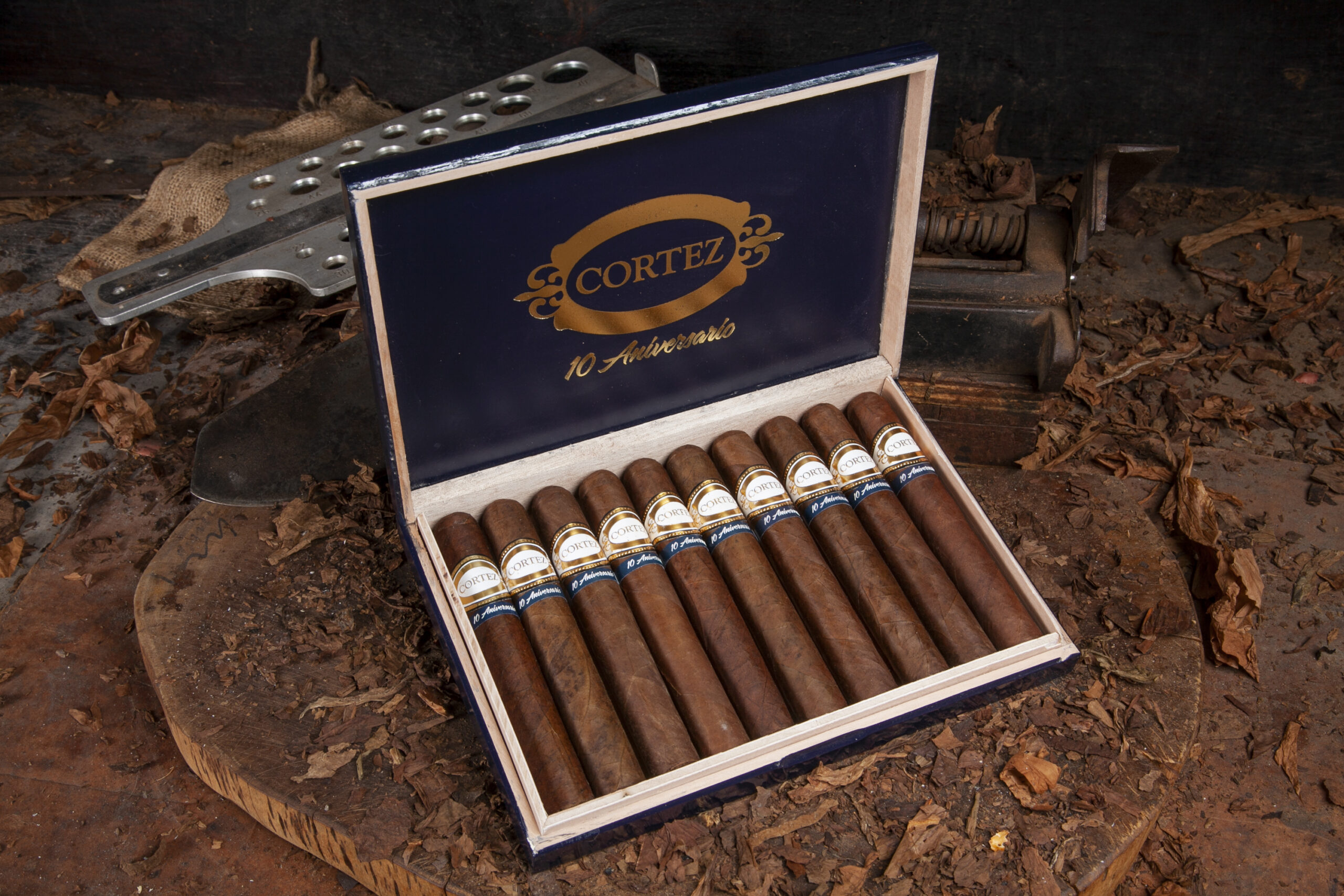 10th Anniversario - Toro 54x5 1⁄2 - 10 Count - Cortez Cigars