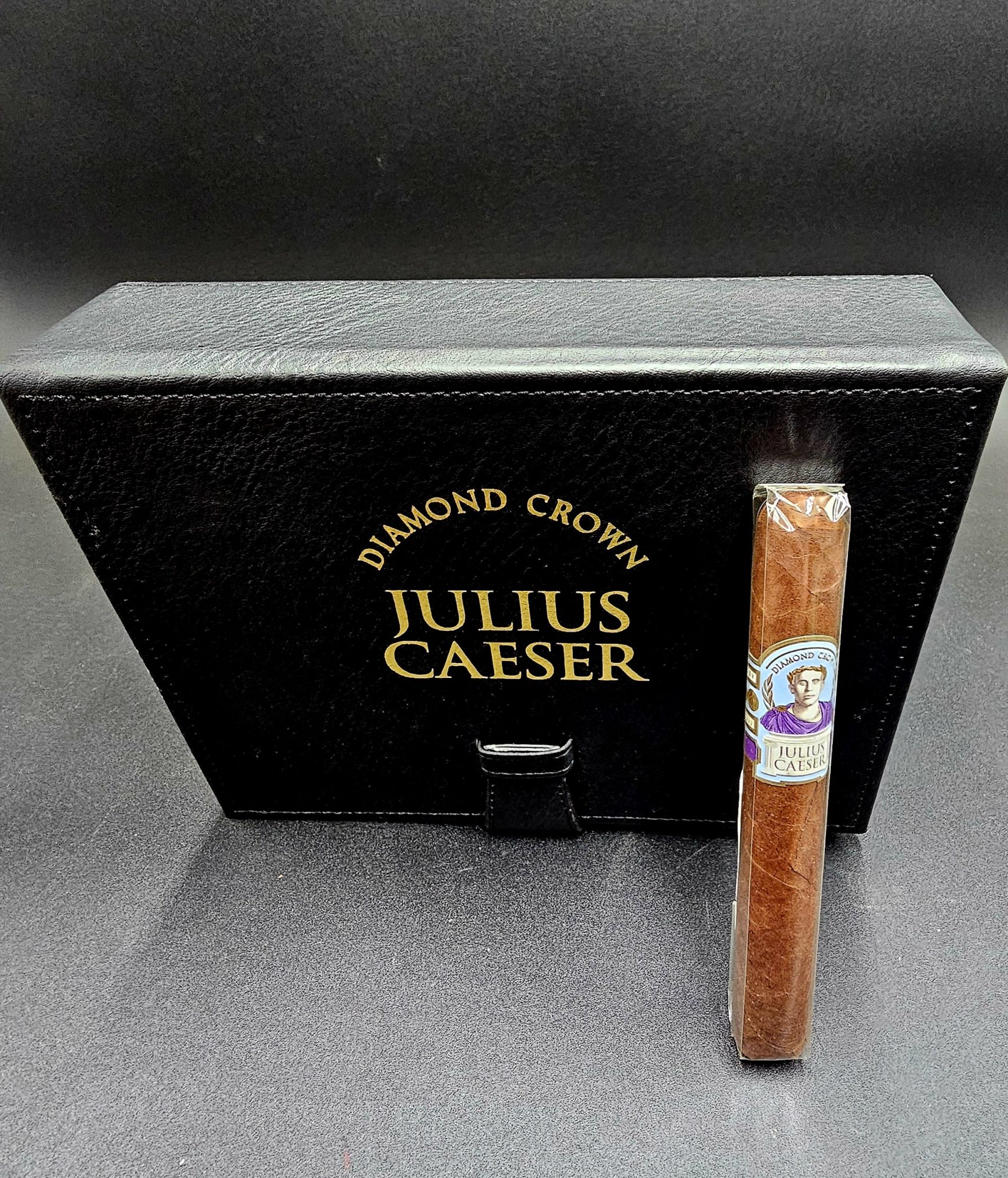 JC NEWMAN DIAMOND CROWN JULIUS CAESER ROBUSTO - Puro Cigar House