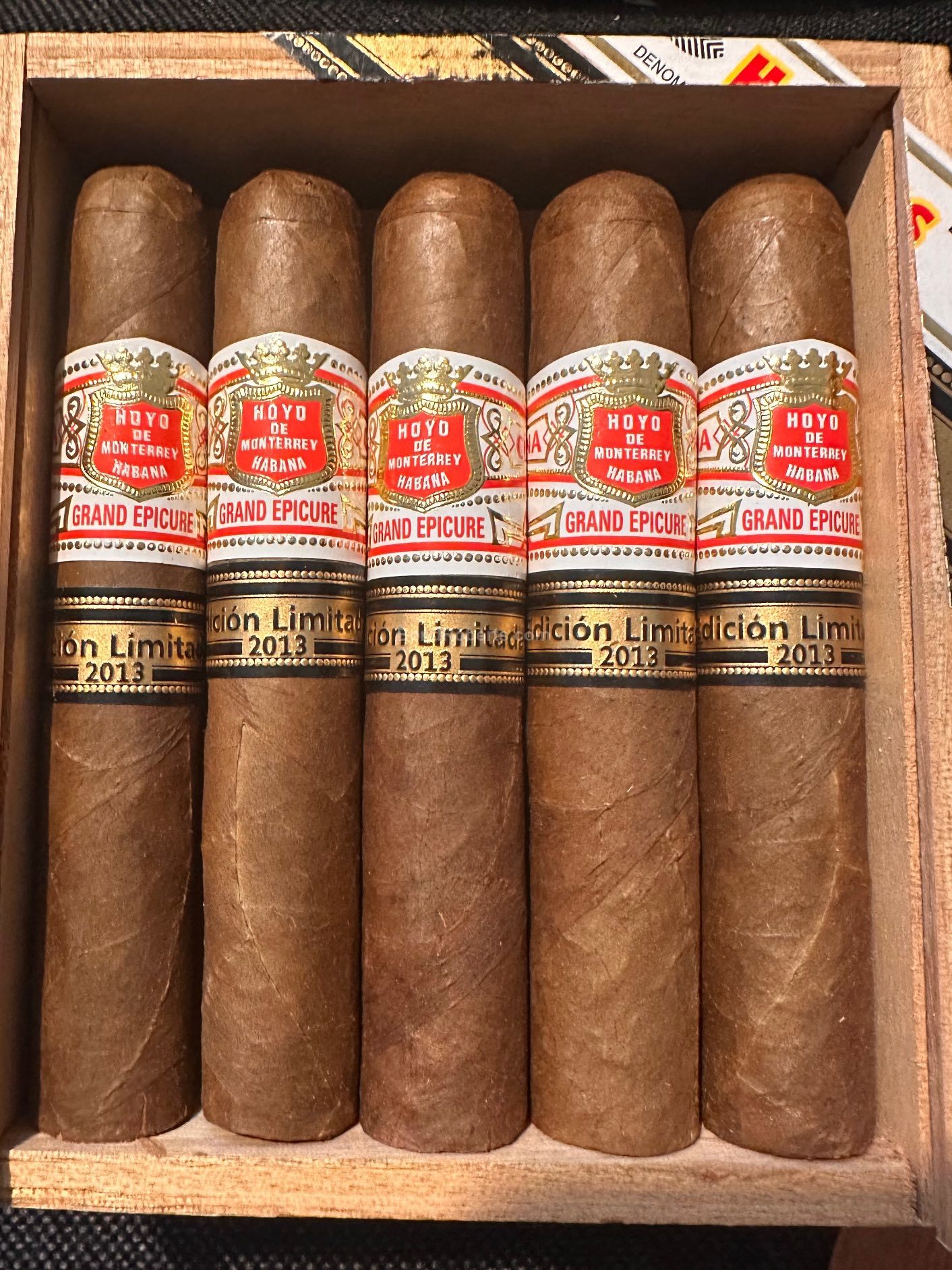 Hoyo de Monterrey 好友·德·蒙特雷 奢华美食家 2013年限量版 雪茄资料